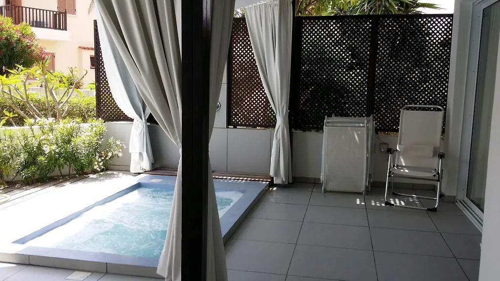 Yialos Holiday Apartments Periwolia