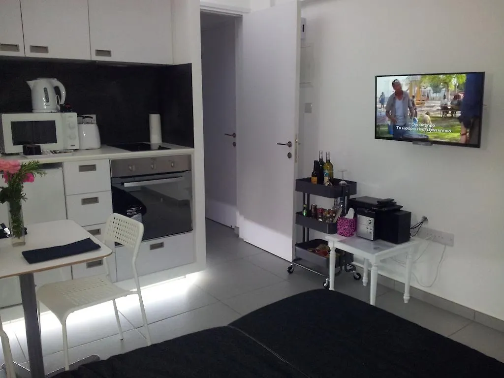 Yialos Holiday Apartments Periwolia