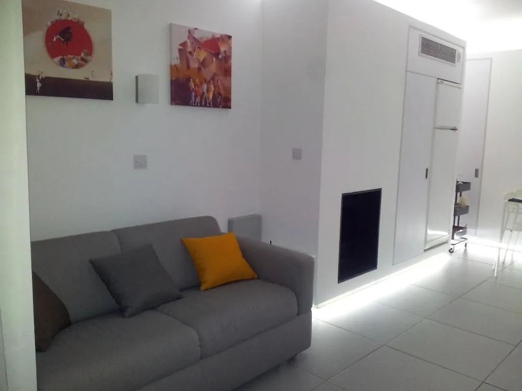 Yialos Holiday Apartments Periwolia