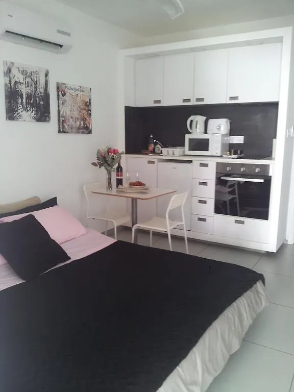 Yialos Holiday Apartments Periwolia Cypr