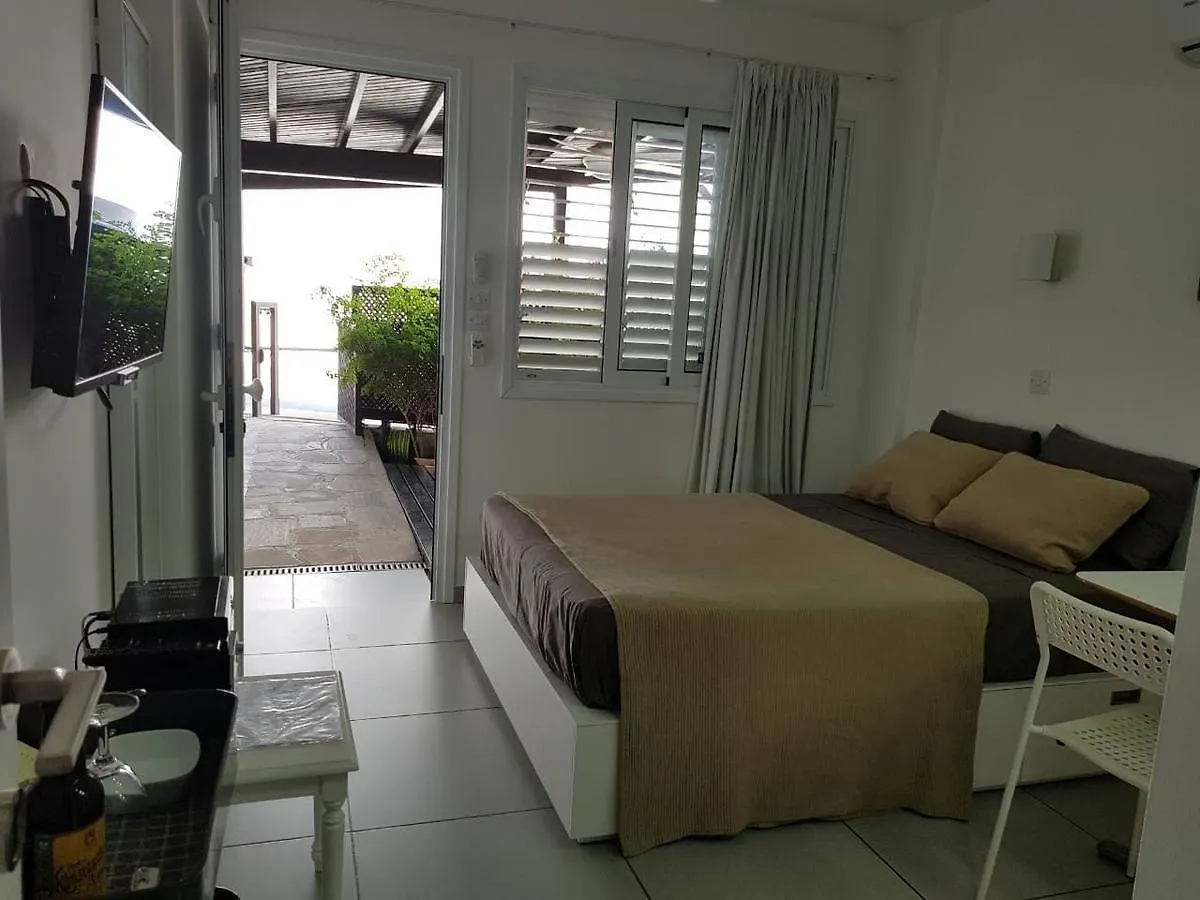 Yialos Holiday Apartments Periwolia