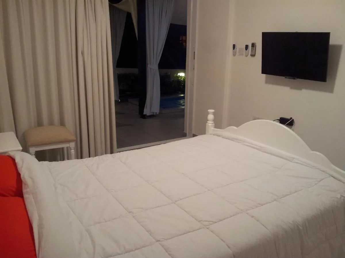 Yialos Holiday Apartments Periwolia