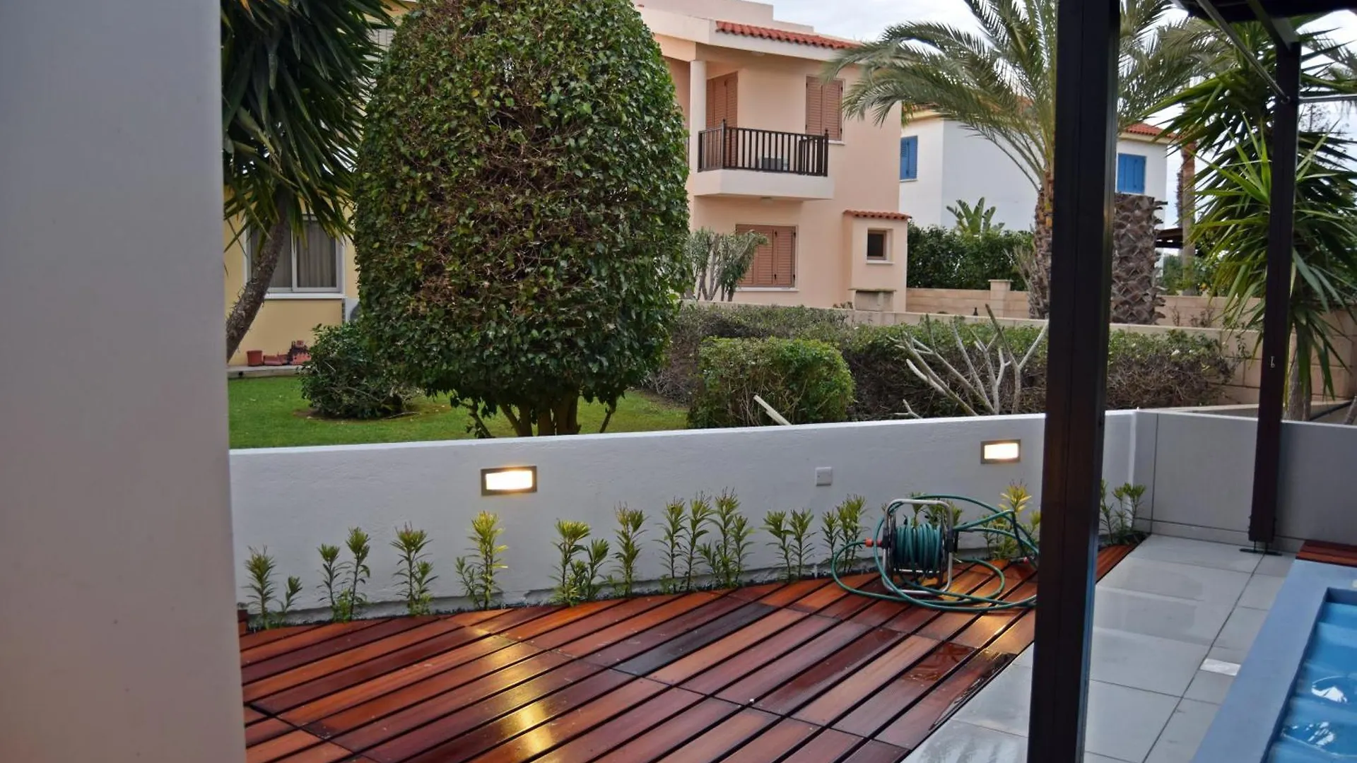 Yialos Holiday Apartments ペルボニア キプロス